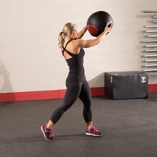 Упражнение с тренировочным мягким мячом Body-Solid Wall Ball BSTSMB30